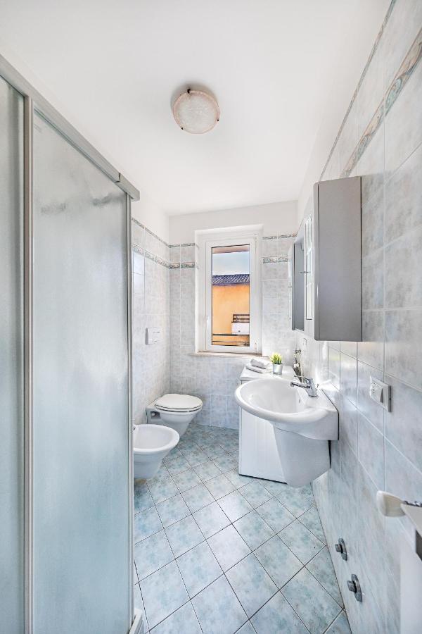 Annamaria 9 Apartment By Wonderful Italy Sirmione Exteriör bild