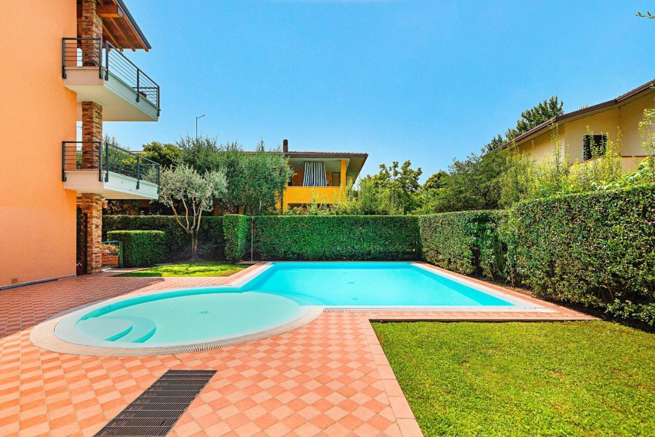 Annamaria 9 Apartment By Wonderful Italy Sirmione Exteriör bild